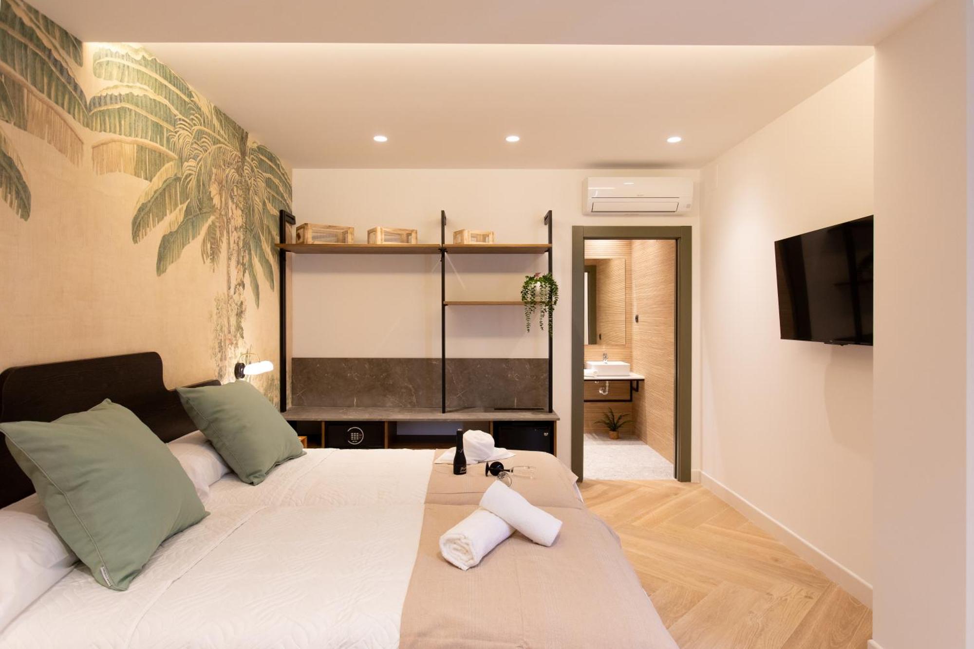 Boutique Rooms Playa Burriana Nerja Bagian luar foto