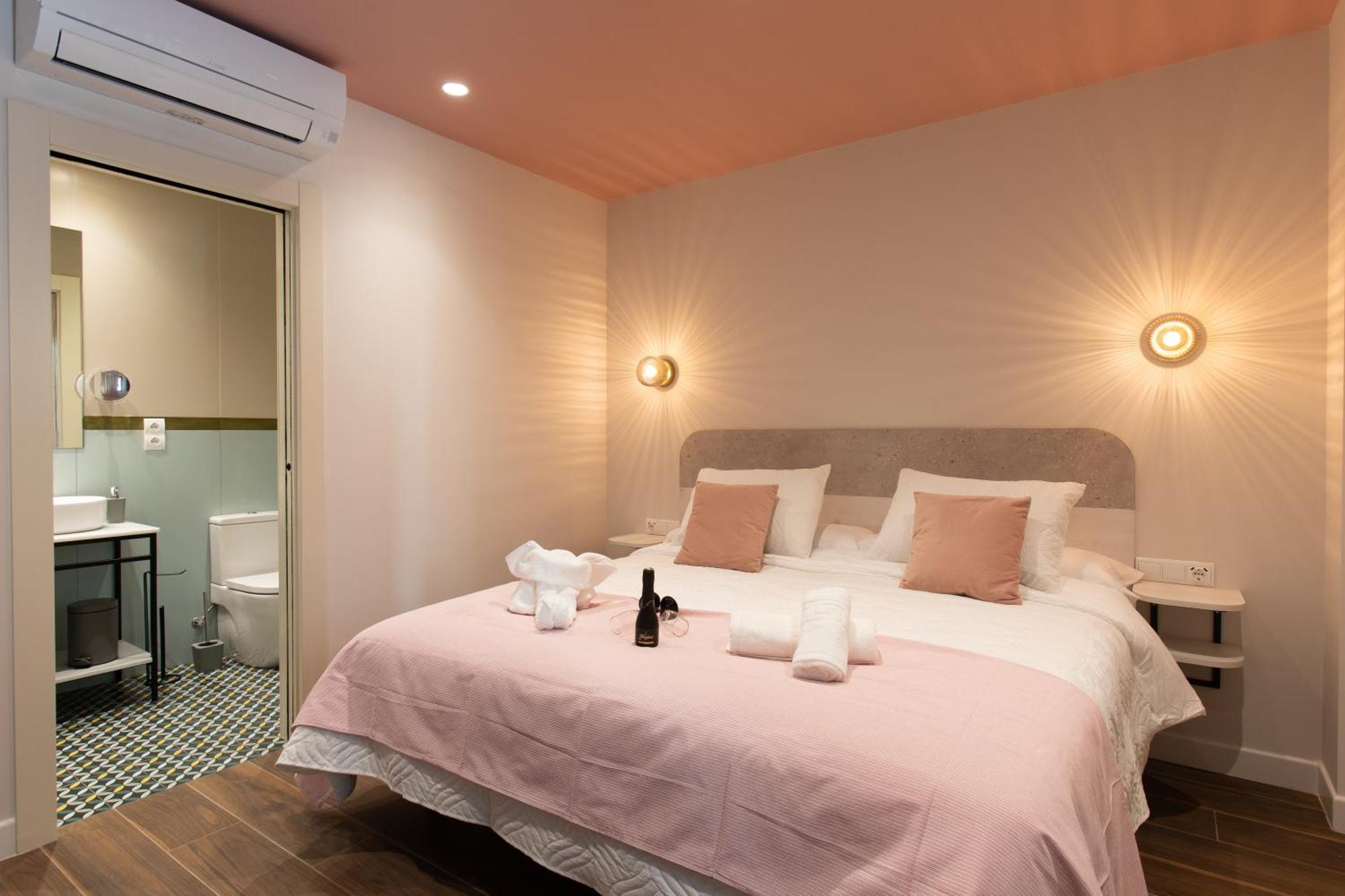 Boutique Rooms Playa Burriana Nerja Bagian luar foto