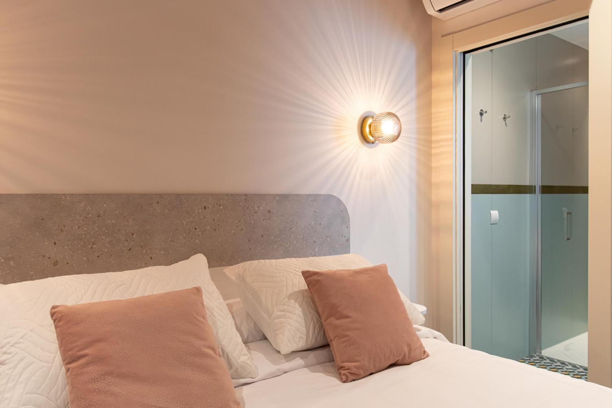 Boutique Rooms Playa Burriana Nerja Bagian luar foto